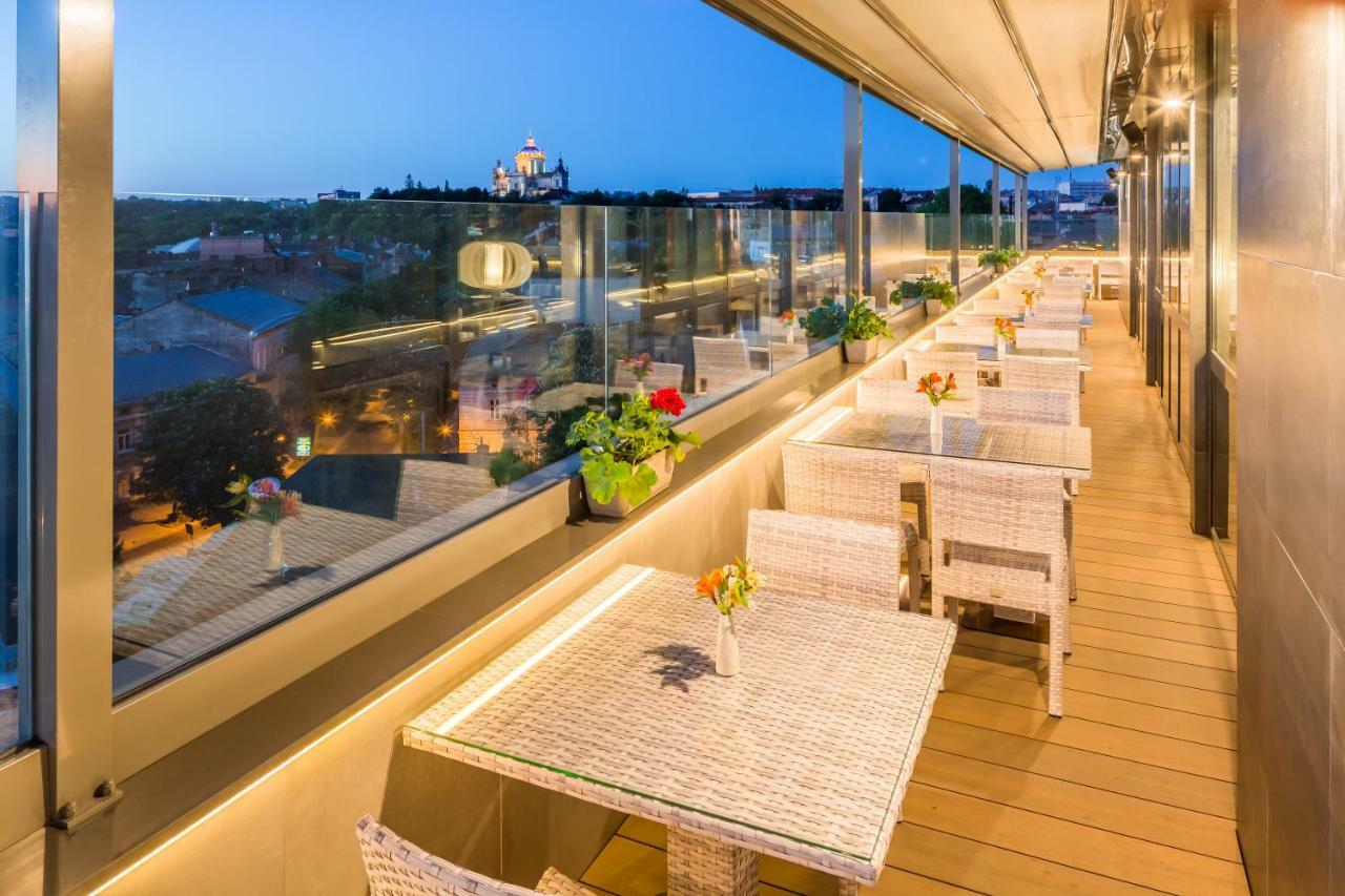 Taurus City Hotel Lviv Exterior photo
